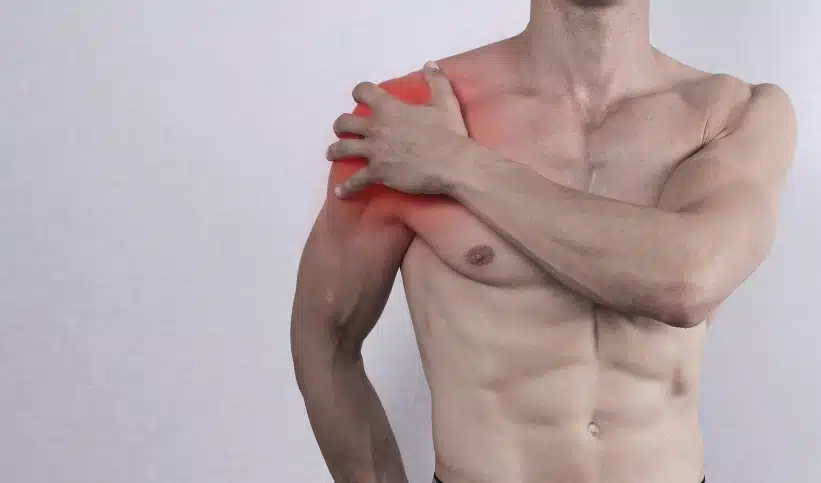 Avoir une douleur à l'épaule